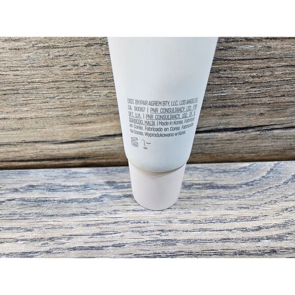 R.E.M. BEAUTY  Lunar Magic Blurring Primer Base - Picture 4 of 4